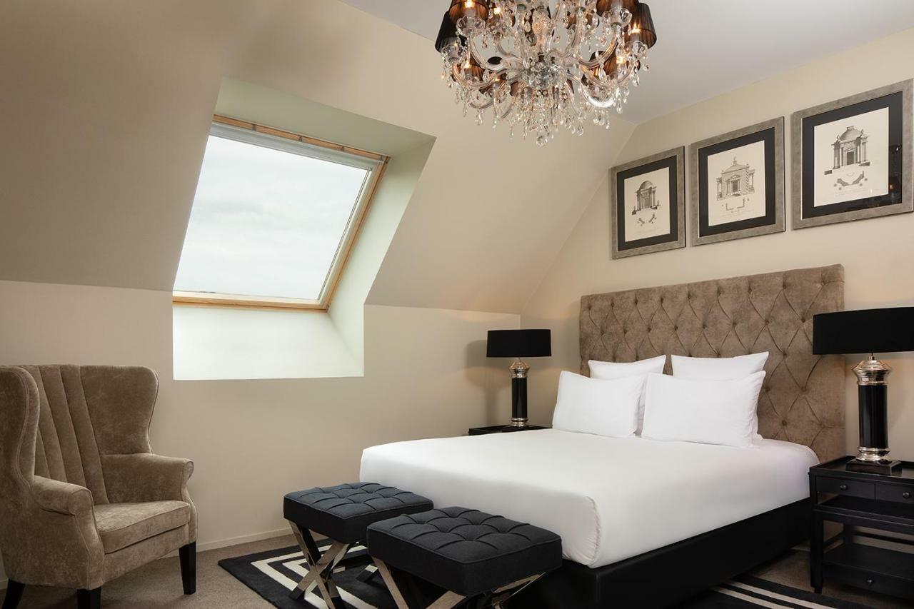 Royal Hainaut Spa & Resort Hotel ヴァランシエンヌ エクステリア 写真