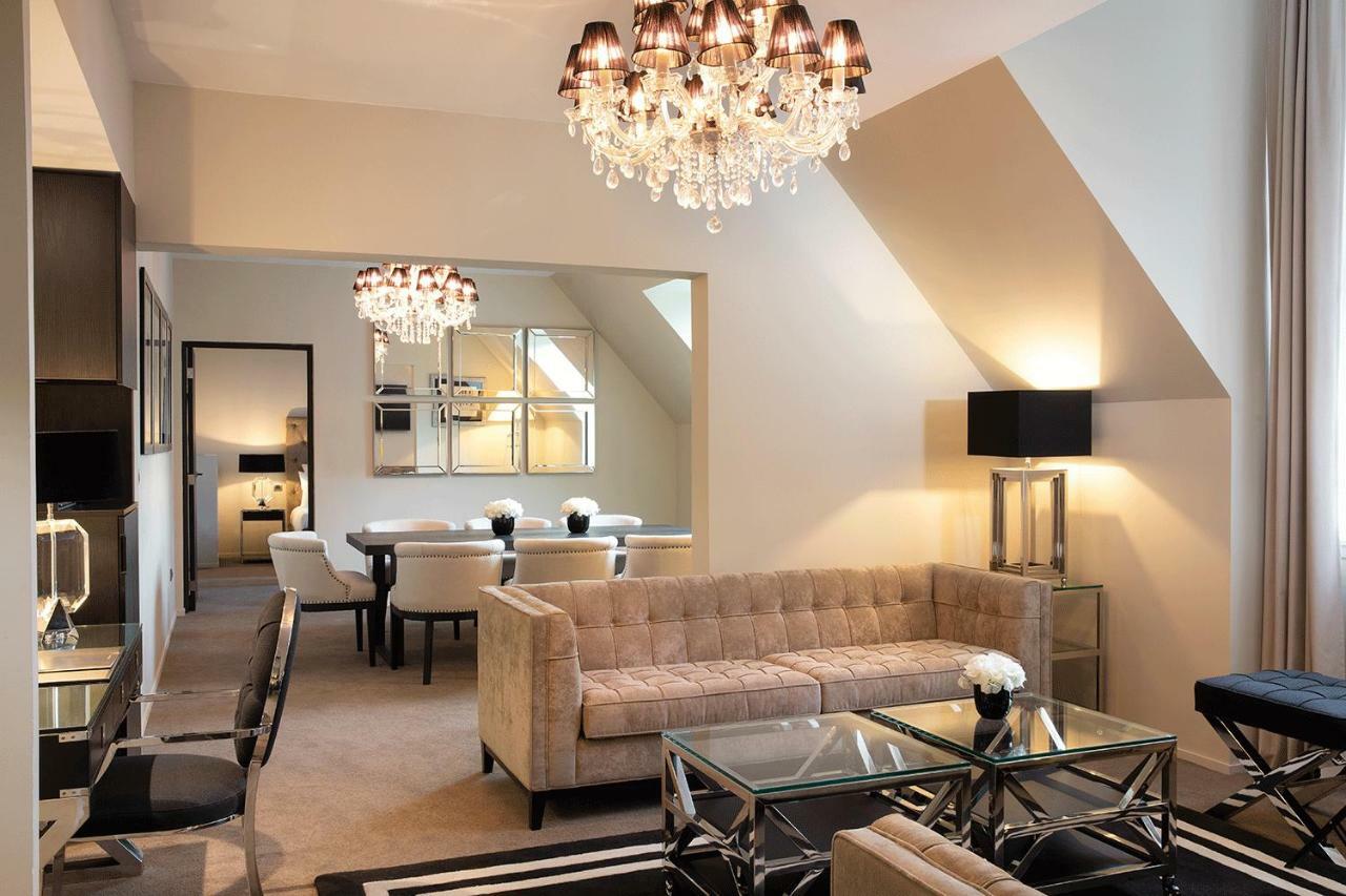 Royal Hainaut Spa & Resort Hotel ヴァランシエンヌ エクステリア 写真